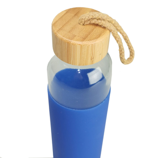 Trinkflasche Glastrinkflasche Wasserflasche mit Silikonmantel und Bambusdeckel, Glas/Silikon/Bambus, auslaufsicher, ca. Ø 6.5 x 22.5 cm, Volumen ca. 0.5 l, blau