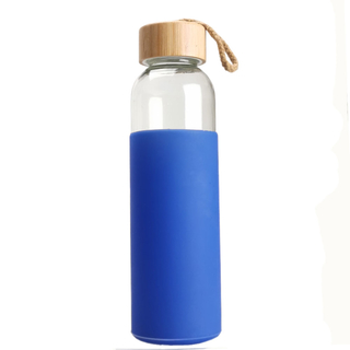 Trinkflasche Glastrinkflasche Wasserflasche mit Silikonmantel und Bambusdeckel, Glas/Silikon/Bambus, auslaufsicher, ca. Ø 6.5 x 22.5 cm, Volumen ca. 0.5 l, blau